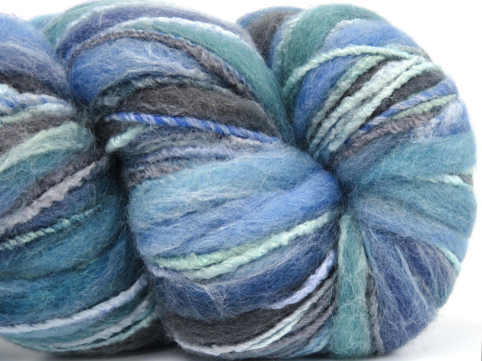 Acacia Yarns Thick and Thin Bamboo Wool Yarn 002