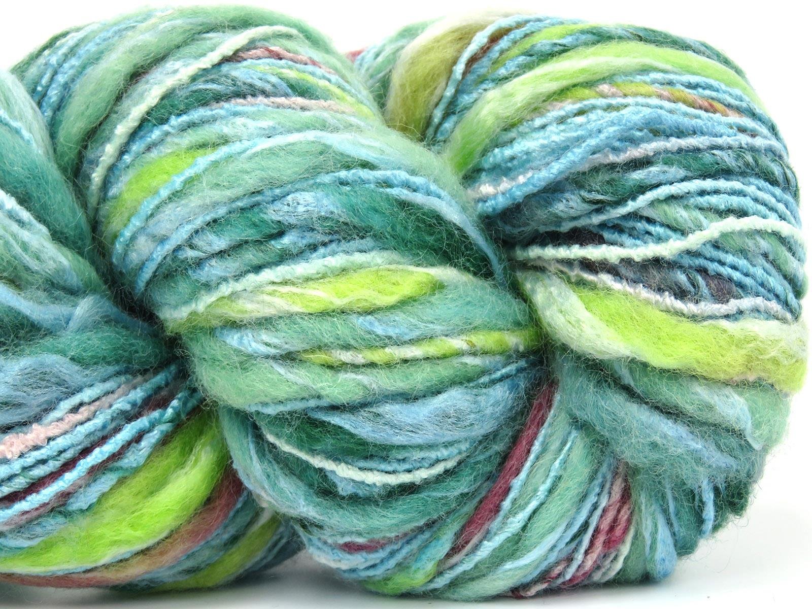 Acacia Yarns Thick and Thin Bamboo Wool Yarn 004