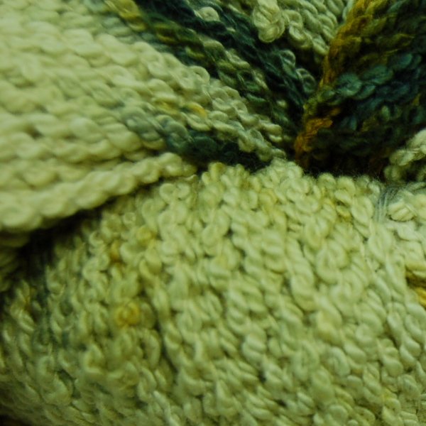 Araucania Pehuen 01 Mustard Black