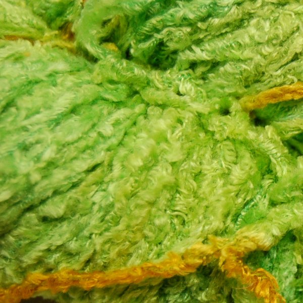 Araucania Quellon 03 Green Orange Yellow