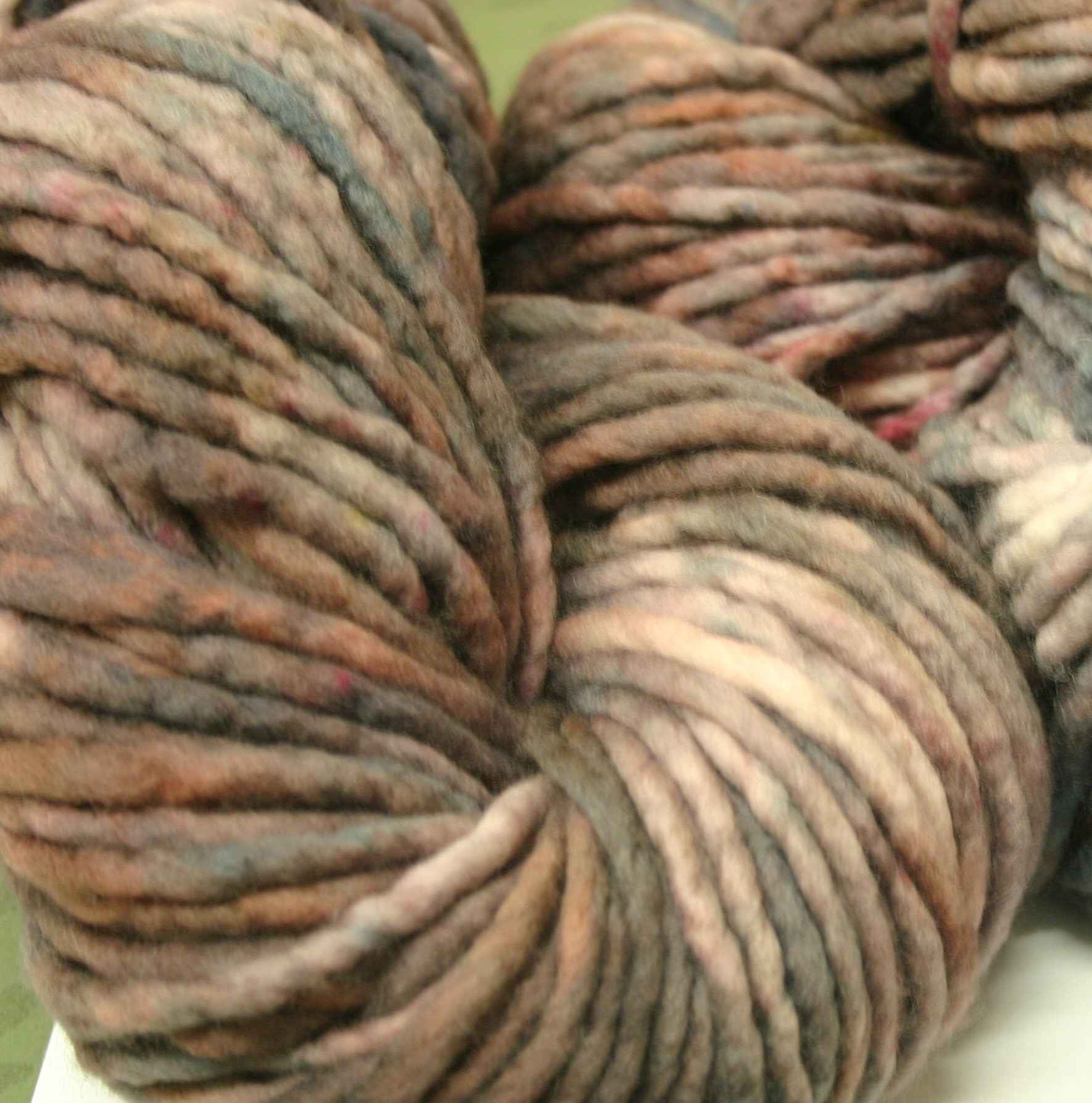 Super Bulky Superwash Merino Yarn - Bark Super Bulky Superwash Merino Yarn - Bark