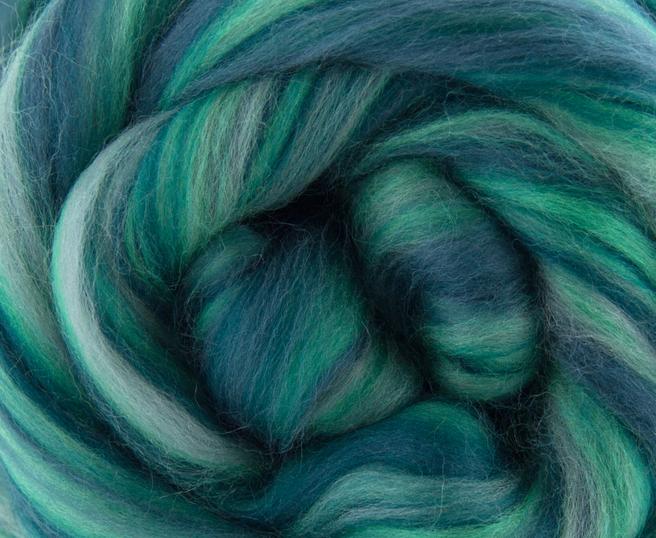 23 Micron Superfine Dyed Merino Combed Top - 115 g (4.0 oz) - Peepers