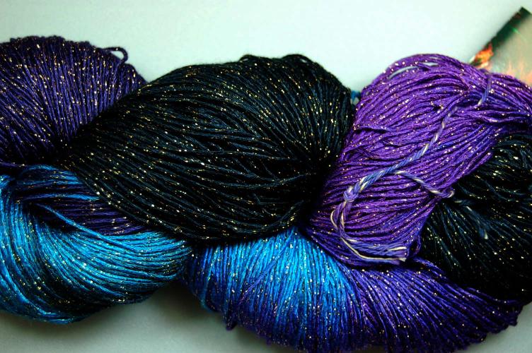 Blue Heron Rayon Metallic Yarn - Deep Water