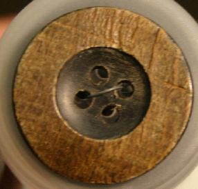 #89004203 22 mm ( 7/8 inch) Horn Fashion Button - Brown
