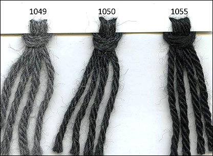 Cascade Lana Doro Yarn 1050 - Jet