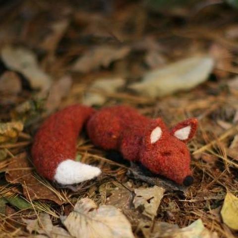Sleeping Fox Needle Felting Kit Sleeping Fox Needle Felting Kit
