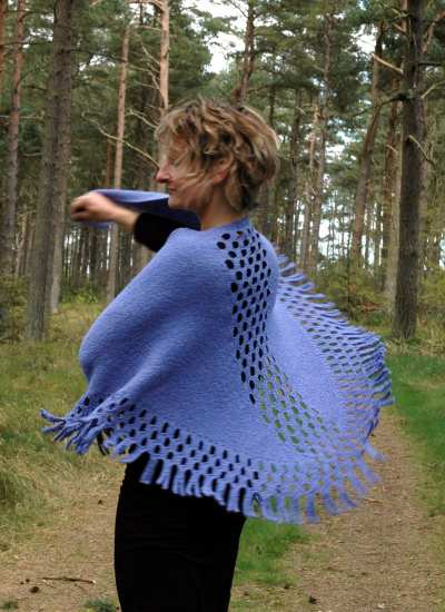 Harrisville Designs Vivian Hoxbro Lene Shawl H2356 Colorway Veronica
