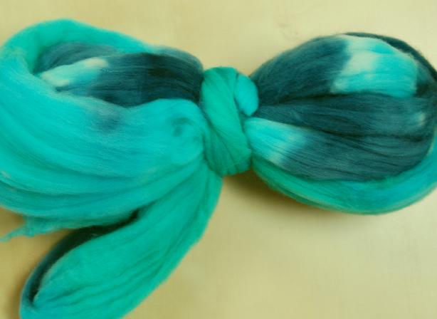 Ivy Brambles Merino 4oz Roving - Ocean