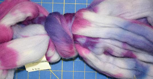 Ivy Brambles Merino 4oz Roving - Fuchsia