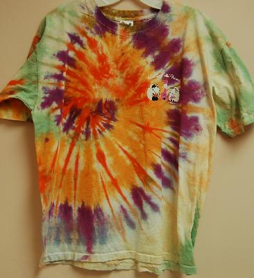 KWF Tie-Dyed  Large T Shirt - 3 Friends Design ...
