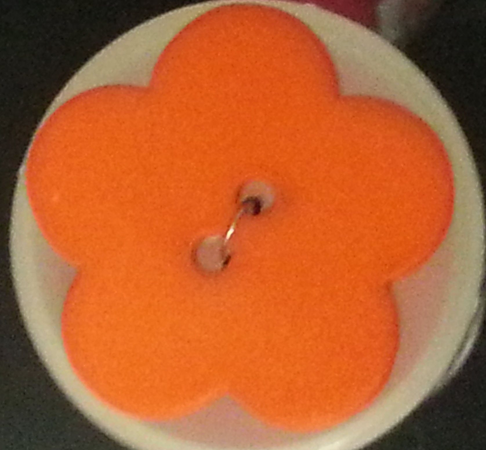 #20407 - 1 3/8 Flower Button