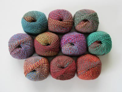Jojoland Rhythm Worsted Yarn #09 Red, Yellow, Blue, Brown