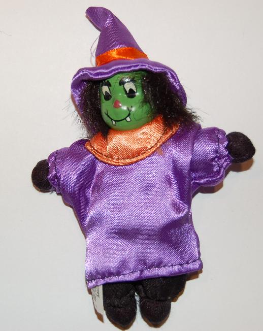 Knit Shop Monsters - The Witch Stitch