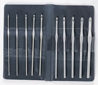 Susan Bates Silvalume Crochet Hook Gift Set Sz B/1-K105 in Vinyl Case