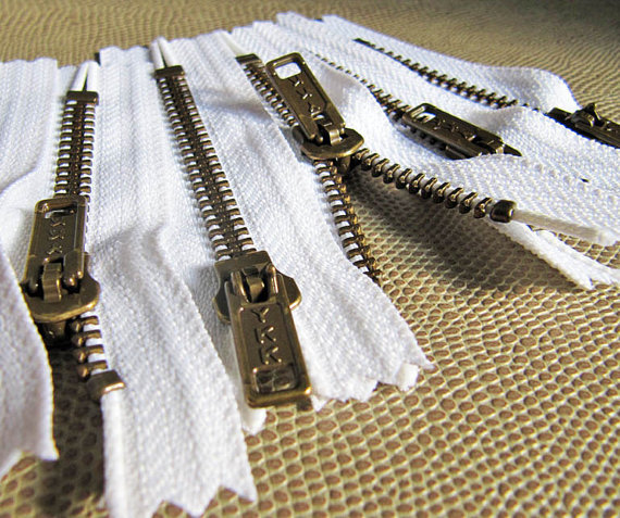 27 inch (68 cm) - YKK  Zipper - White with Brass Teeth