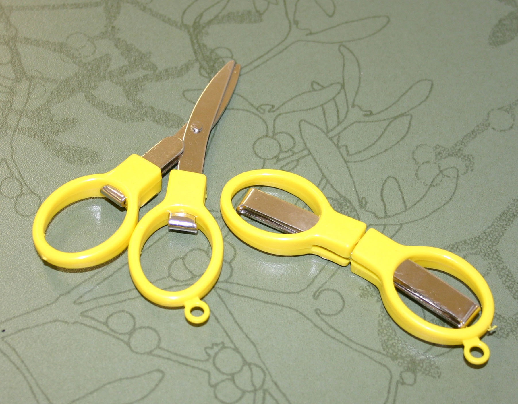 Folding Scissors 3 inch with Steel Blades and Plastic Handle