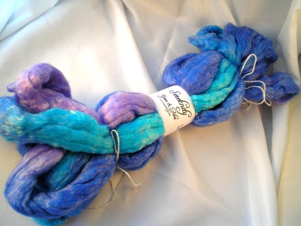 Sereknity 50% Merino 50% Tencel Roving 4-oz Colorway Blue Hawaii