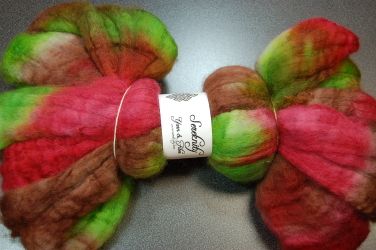 Sereknity 100% Superwash Blue Faced Leicester Top Roving 4-oz - Romance