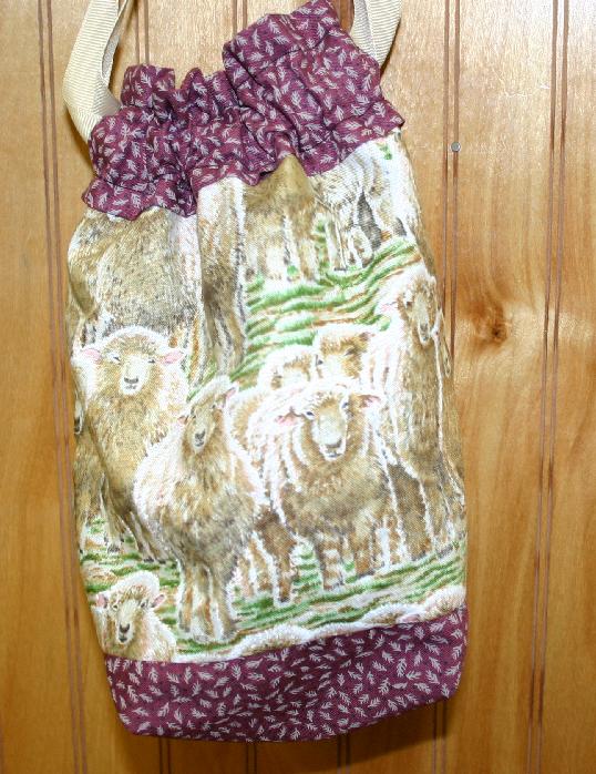 Cheeky Sock Bag - 115 Sheep (Berry)