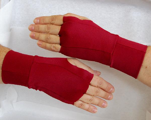 Original Thera-Glove Burgandy - Medium
