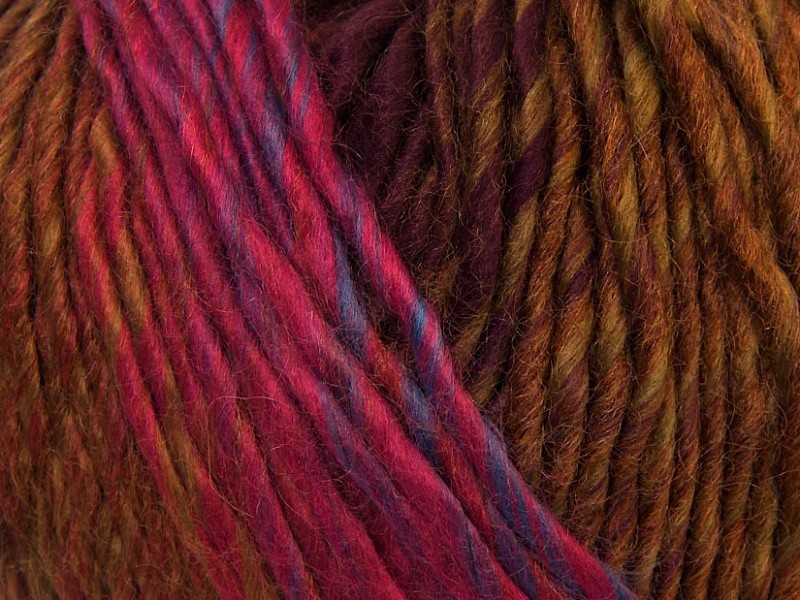Acacia Yarns Aurora Yarn in Colorway 004