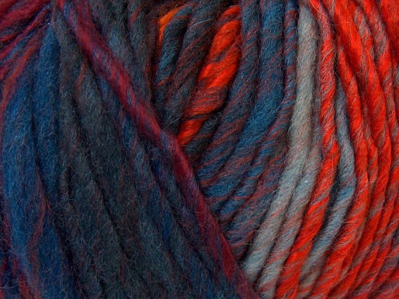 Acacia Yarns Aurora Yarn in Colorway 008
