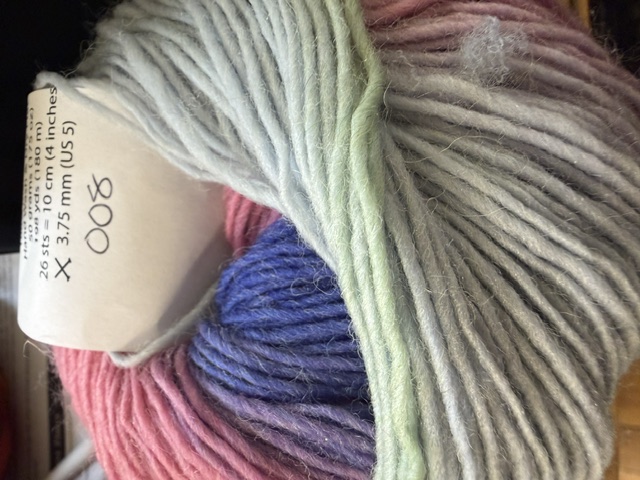 Acacia Vivid Colors Yarn 008