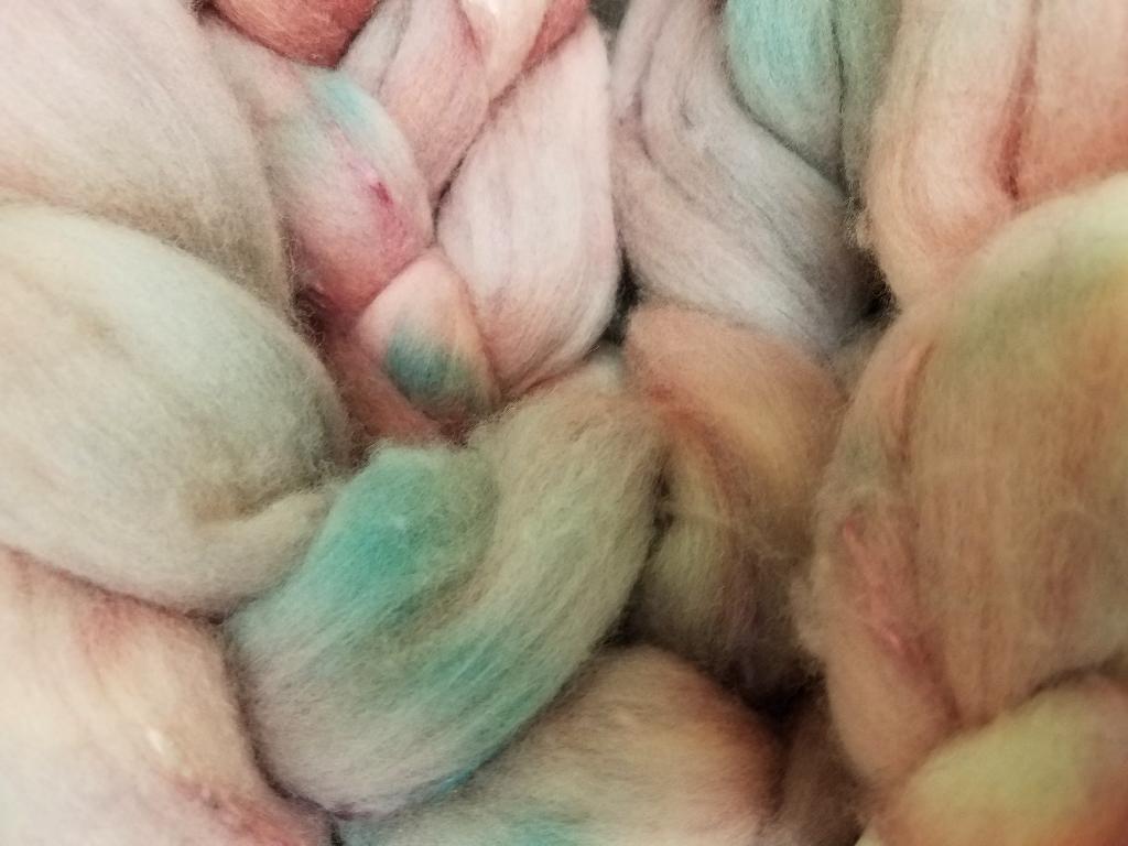 50/50 Mulberry Silk and Super Fine 18.5 Micron Merino Top - 115 g (4.0 oz) - Unicorn