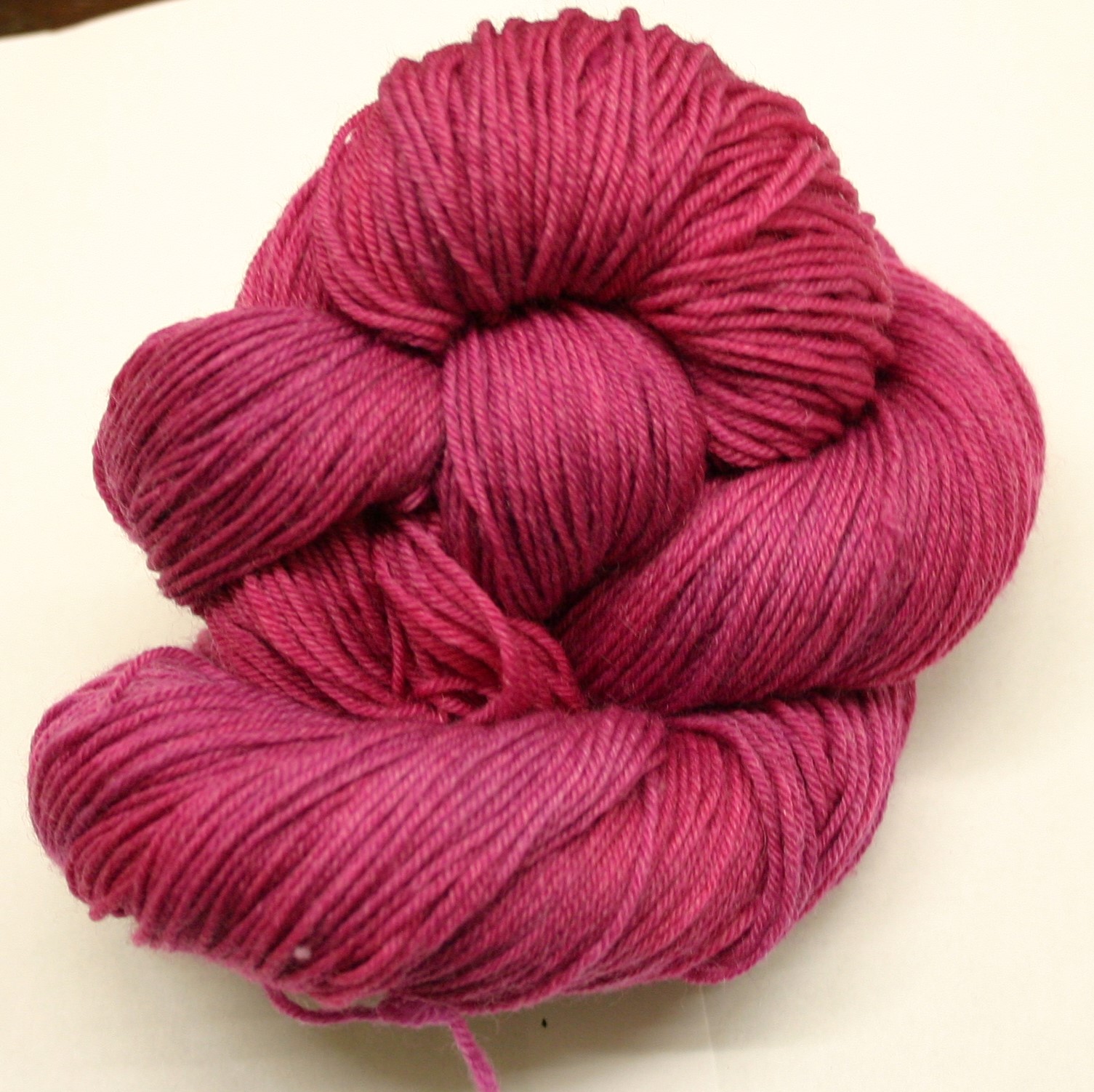 Ivy Brambles Enrapture Light Yarn - 120 Petunias