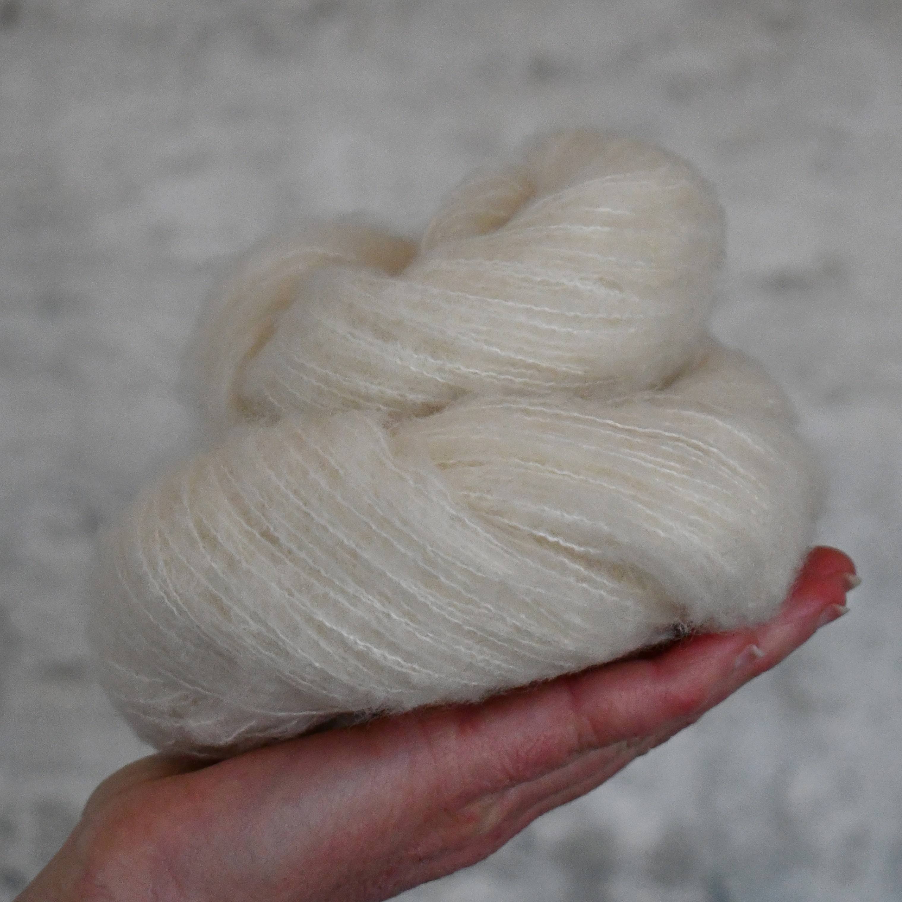 Ivy Brambles Mulberry Mist Yarn Elegant Black 130