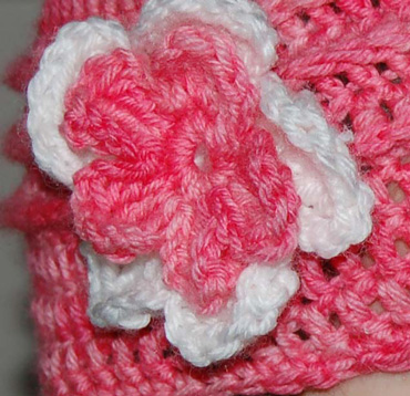 Ivy Brambles Monday Night Crochet Flowered Hat Pattern - ib046