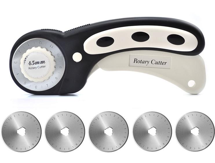 Quilting with Friends 45 mm Black Rotary Cutter with Bonus 5 Pack of Blades