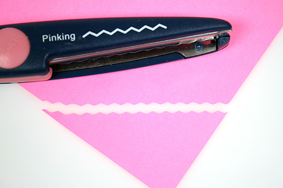 Fiskars Paper Edgers Scissors - 8253 Pinking Wide