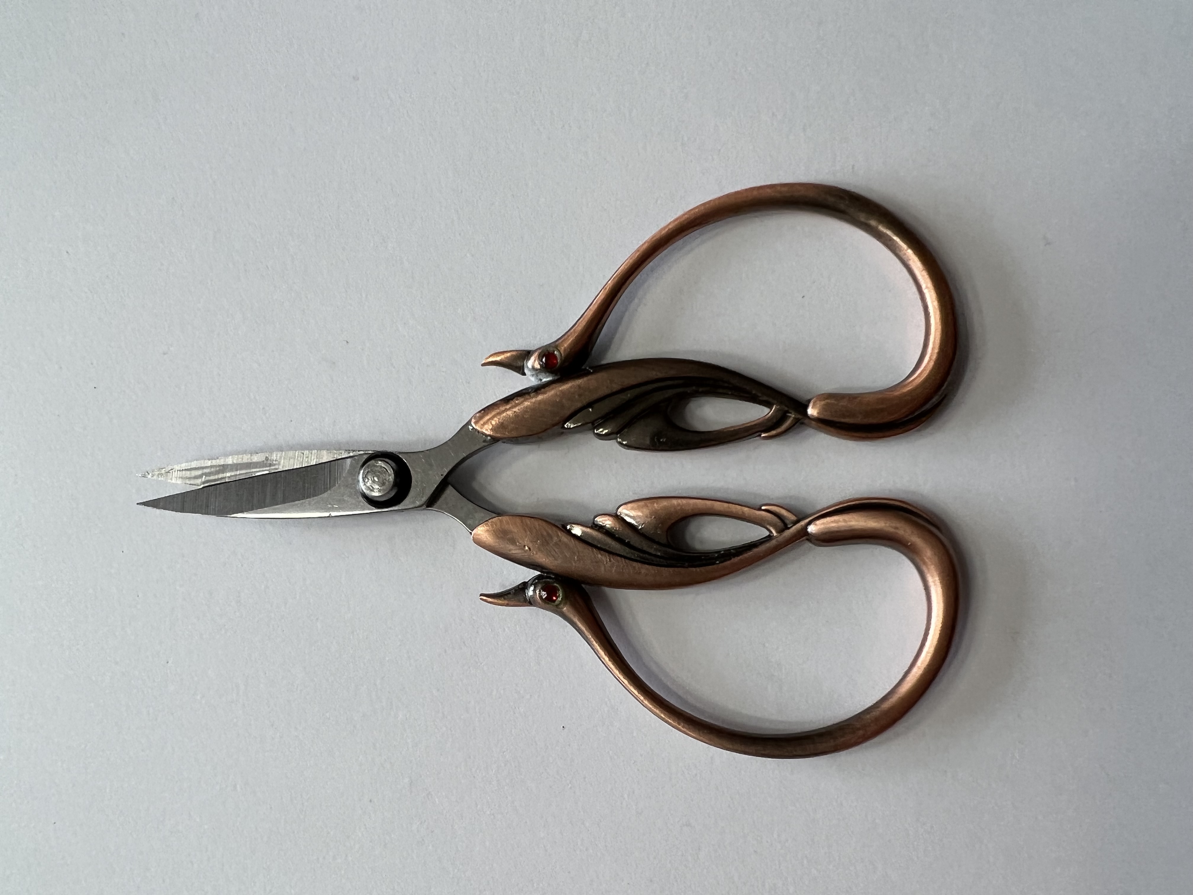 Swan Vintage Scissors - Bronze
