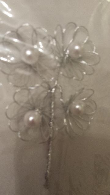 B B World Fashion Flowers & Accessories - Flowers with Pearls - Silver